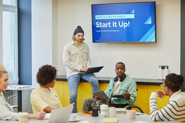 Formations en ligne communication et marketing par steves hounkponou